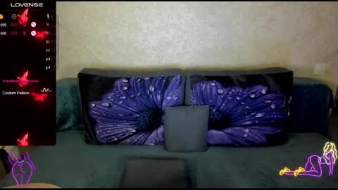 Snapshot of stella__cox chatting on 11-27-25, 07:21 Stella Cox online show from 11-27-25, 07:21