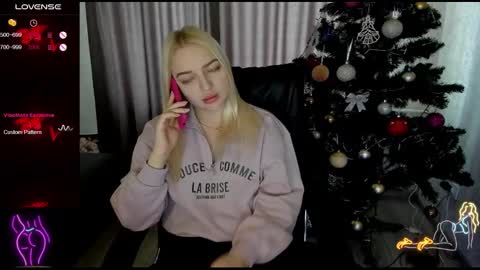 Snapshot of stella__cox chatting on 01-17-26, 07:13 Stella Cox online show from 01-17-26, 07:13