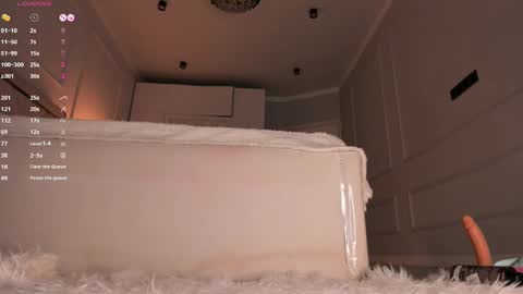 Stella online show from 02-24-25, 06:36