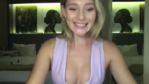 Snapshot of stella_loveu chatting on 09-29-25, 12:54 Stella online show from 09-29-25, 12:54