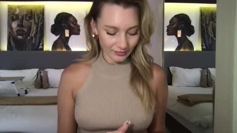 Snapshot of stella_loveu chatting on 11-02-25, 02:14 Stella online show from 11-02-25, 02:14