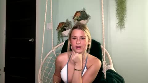 Stella Rose online show from 11-15-25, 04:58