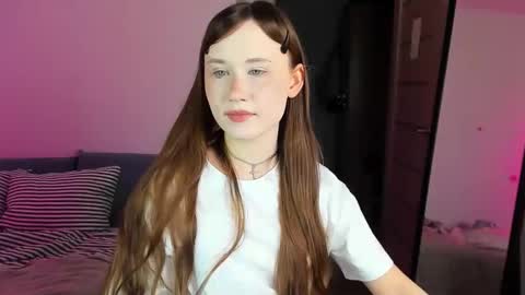 Snapshot of stella_sunny chatting on 10-19-25, 01:39 stella_sunny online show from 10-19-25, 01:39