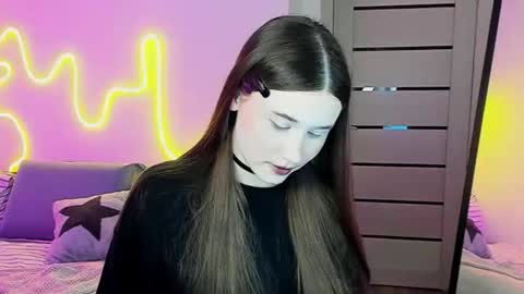 stella_sunny online show from 12-05-25, 06:48