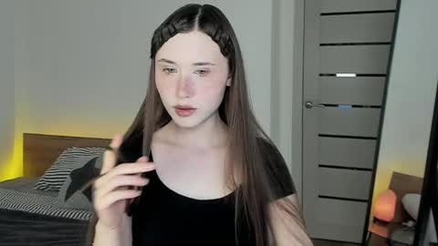 stella_sunny online show from 05-12-26, 11:35