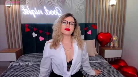 Stella online show from 02-17-26, 01:57