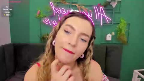 Stella online show from 03-18-26, 01:42