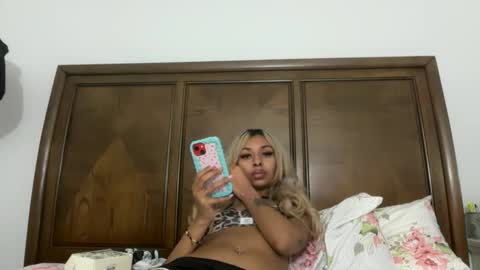 Snapshot of stellaangel chatting on 09-24-25, 12:36 stellaangel online show from 09-24-25, 12:36