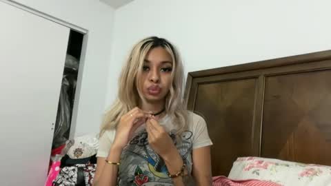 Snapshot of stellaangel chatting on 09-30-25, 01:21 stellaangel online show from 09-30-25, 01:21