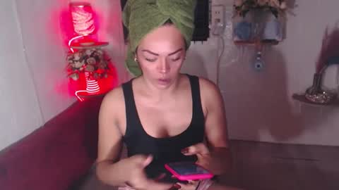 stella online show from 03-12-25, 09:56