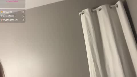 Snapshot of stellacorbet chatting on 10-15-25, 03:39 stellacorbet online show from 10-15-25, 03:39