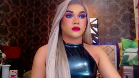 Snapshot of stellagrayts chatting on 01-11-25, 01:01 CALL ME STELLA online show from 01-11-25, 01:01