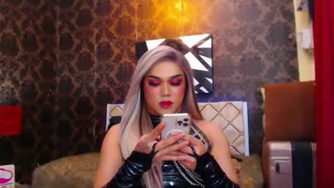 Snapshot of stellagrayts chatting on 02-09-25, 12:41 CALL ME STELLA online show from 02-09-25, 12:41