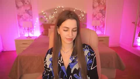 stellahoneywell online show from 12-22-25, 01:41