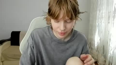 S T E L L A online show from 06-17-26, 10:17