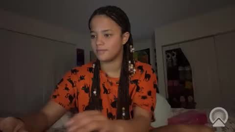 stells online show from 11-12-25, 06:25