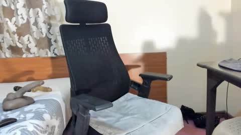 steph____3 online show from 05-26-26, 03:41