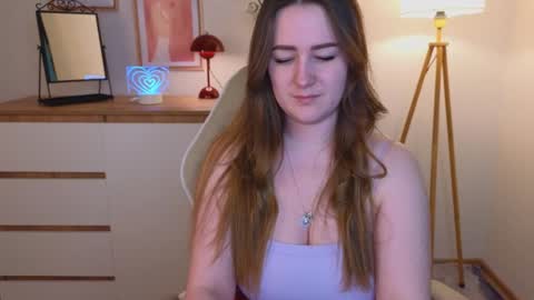 Snapshot of steph_sweet chatting on 12-04-24, 12:52 Emma online show from 12-04-24, 12:52