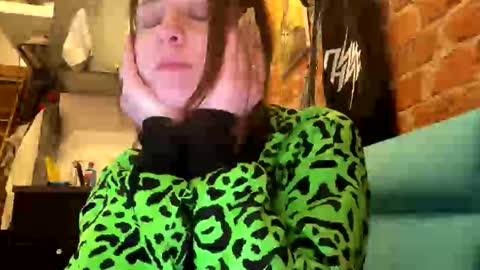Snapshot of steph_sweet chatting on 01-06-25, 10:58 Emma online show from 01-06-25, 10:58