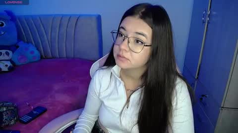 Emma online show from 01-04-25, 01:21