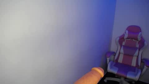 Emma online show from 02-23-25, 07:07