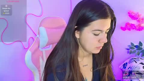 Emma online show from 05-19-26, 03:02