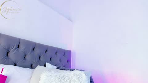 Stephania  online show from 01-09-25, 02:18