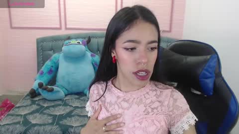 Stephania online show from 01-27-25, 10:27