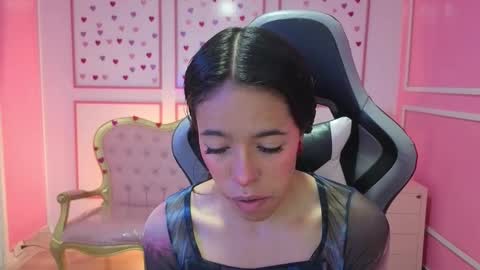 Stephania online show from 09-19-25, 11:33