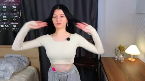 Snapshot of stephaniaharpool chatting on 04-06-26, 01:25 Amelia online show from 04-06-26, 01:25