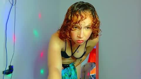 Snapshot of stephanie_bennett chatting on 10-14-25, 03:29 stephanie bennett online show from 10-14-25, 03:29