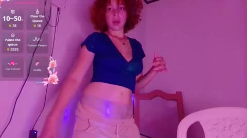 Snapshot of stephanie_bennett chatting on 10-22-25, 03:18 stephanie bennett online show from 10-22-25, 03:18