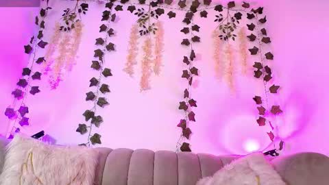 Sofia online show from 02-09-26, 01:04