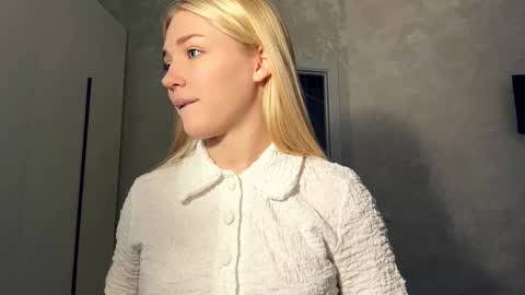 Steph online show from 03-27-26, 01:22