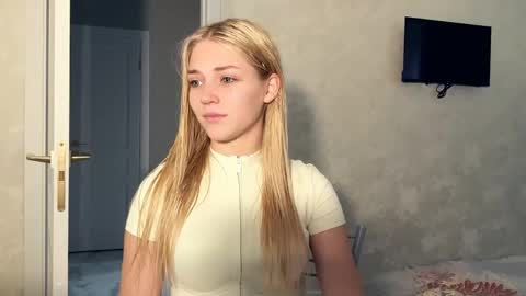 Steph online show from 04-04-26, 01:08