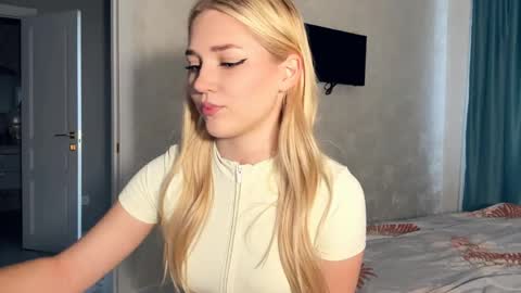 Steph online show from 04-05-26, 01:41