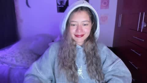 Snapshot of stephanifox chatting on 03-22-26, 12:36 Stephanie online show from 03-22-26, 12:36