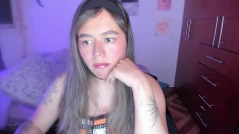 Snapshot of stephanifox chatting on 03-25-26, 02:06 Stephanie online show from 03-25-26, 02:06