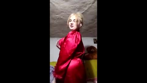 Stephany online show from 04-06-26, 09:27