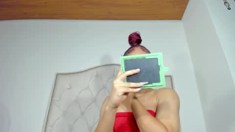 Snapshot of stephany_doll_ chatting on 01-28-25, 06:38 Anny online show from 01-28-25, 06:38