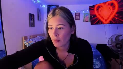 Stephany  independient model  online show from 01-09-25, 12:03