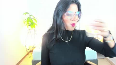 S T E P H A N Y A online show from 01-28-25, 02:43
