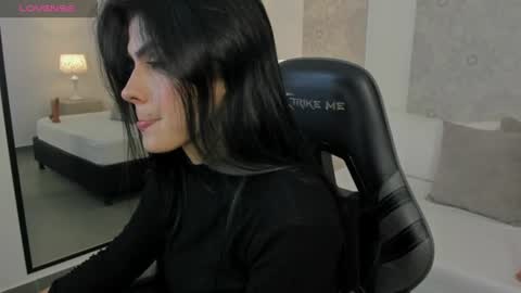 S T E P H A N Y A online show from 06-24-26, 07:13