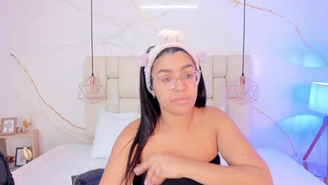 Snapshot of stephanysc chatting on 12-16-24, 10:34 Stefanny online show from 12-16-24, 10:34