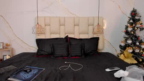 Snapshot of stephanysc chatting on 12-21-24, 01:36 Stefanny online show from 12-21-24, 01:36