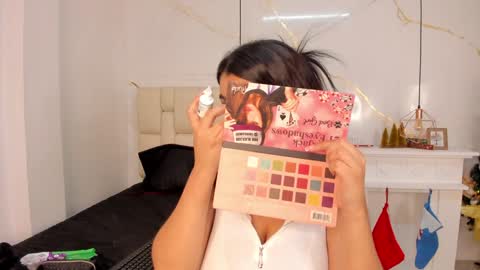 Snapshot of stephanysc chatting on 01-07-25, 10:19 Stefanny online show from 01-07-25, 10:19