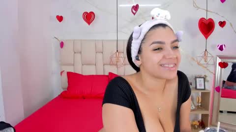 Snapshot of stephanysc chatting on 02-18-25, 10:03 Stefanny online show from 02-18-25, 10:03