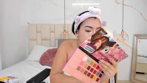 Snapshot of stephanysc chatting on 02-23-25, 01:13 Stefanny online show from 02-23-25, 01:13