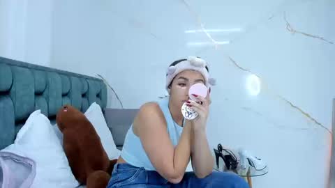 Snapshot of stephanysc chatting on 09-15-25, 11:27 Stefanny online show from 09-15-25, 11:27