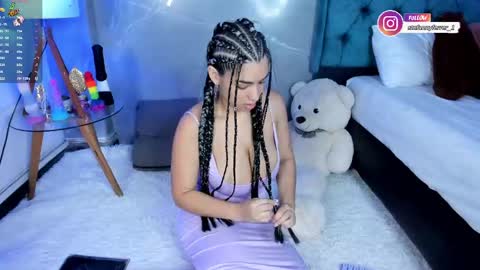 Stefanny online show from 05-03-26, 01:33